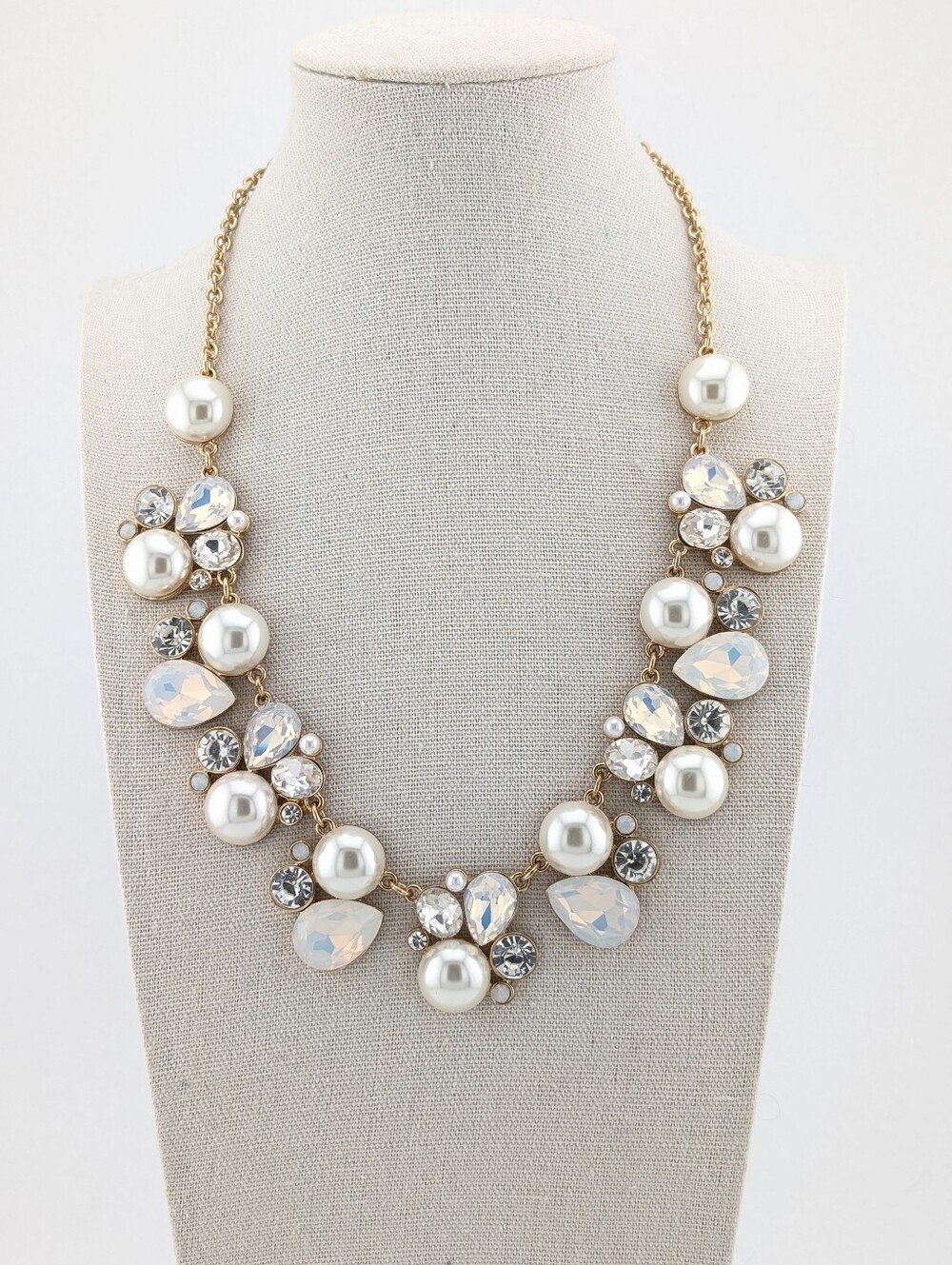 Vintage Faux Pearl & Crystal Cluster Bib Statement Necklace Gold-Tone